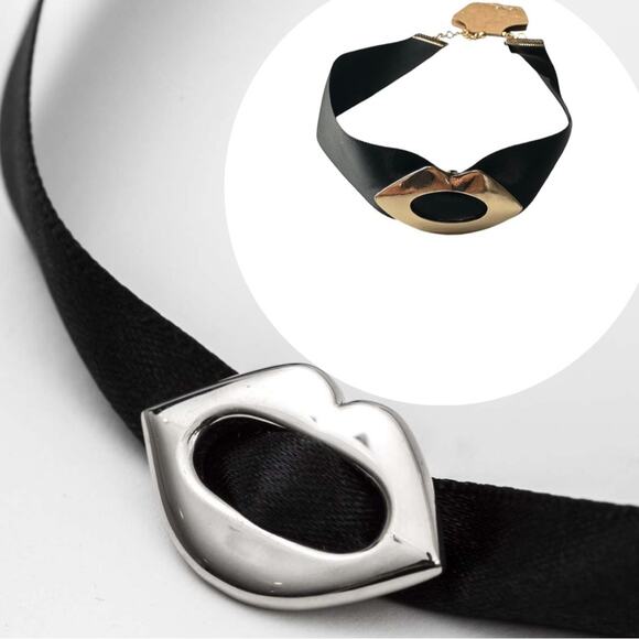 Urban Outfitters Black Ribbon Choker Necklace Gold Lips Lolita Goth 90s Y2K - Picture 1 of 4